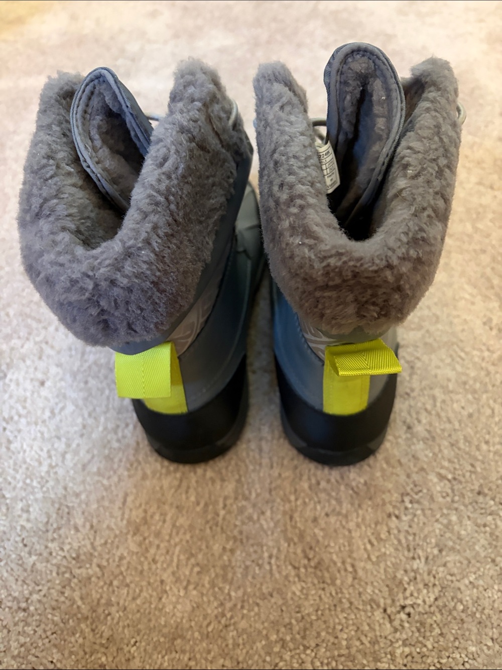 Ugg Women’s Gray Winter Faux-Fur Lined Snow Boots NEW size 6 - Picture 4 of 7